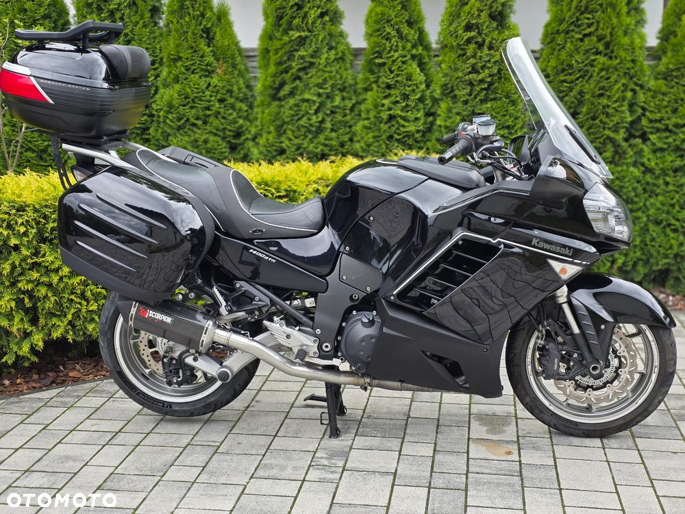 Kawasaki GTR - 4