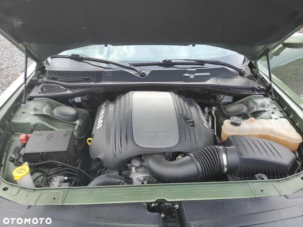 Dodge Challenger 5.7 R/T - 12