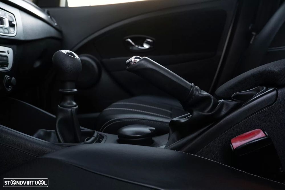 Renault Fluence 1.5 dCi Exclusive - 16