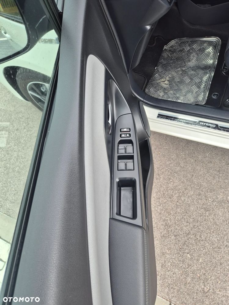 Toyota Yaris 1.5 VVT-i Selection - 11