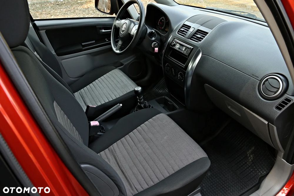 Suzuki SX4 2.0 DDiS 4x4 Style - 8
