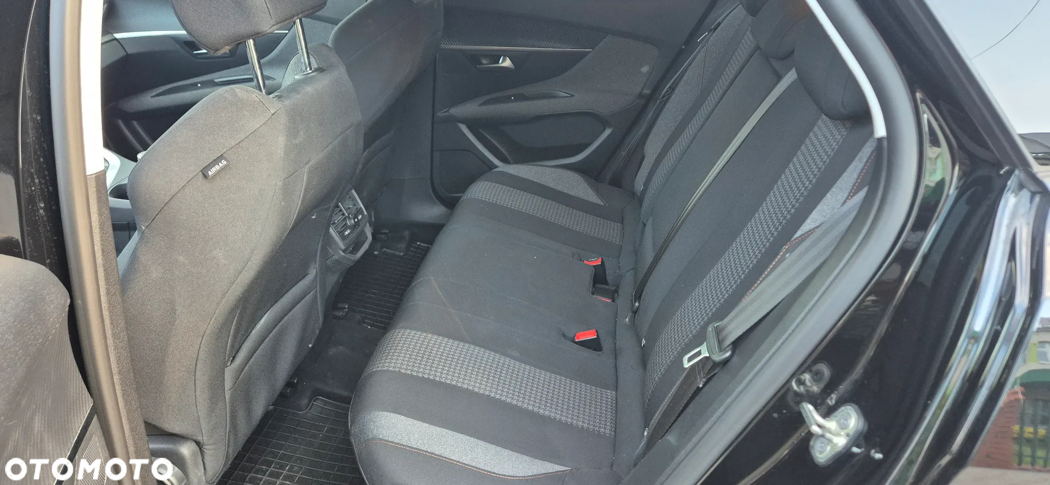 Peugeot 3008 1.5 BlueHDi Active S&S EAT8 - 11