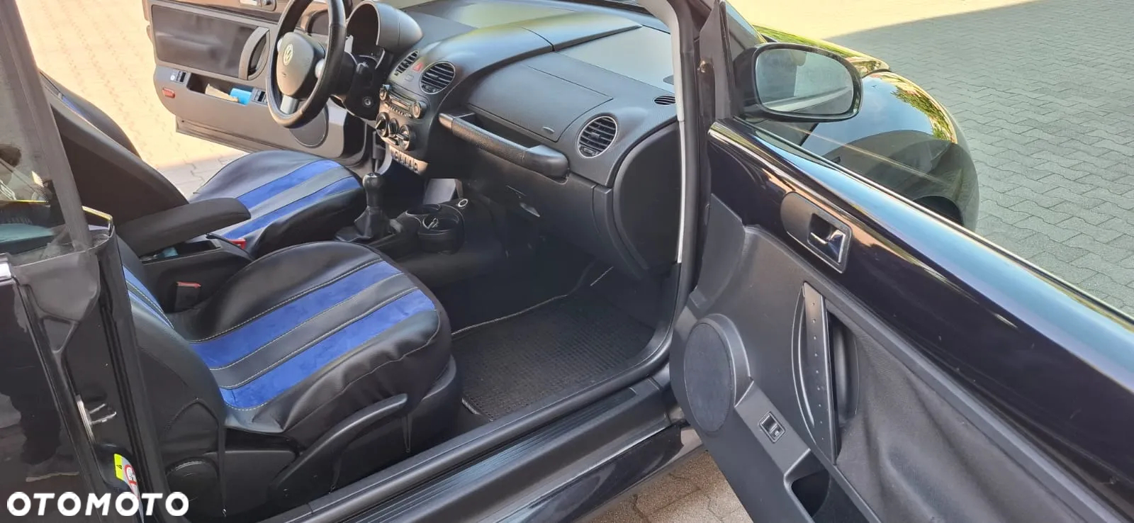 Volkswagen New Beetle Cabriolet 1.6 - 6