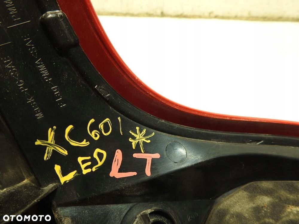 LAMPA LEWY TYŁ VOLVO XC60 I 89075216 - 2