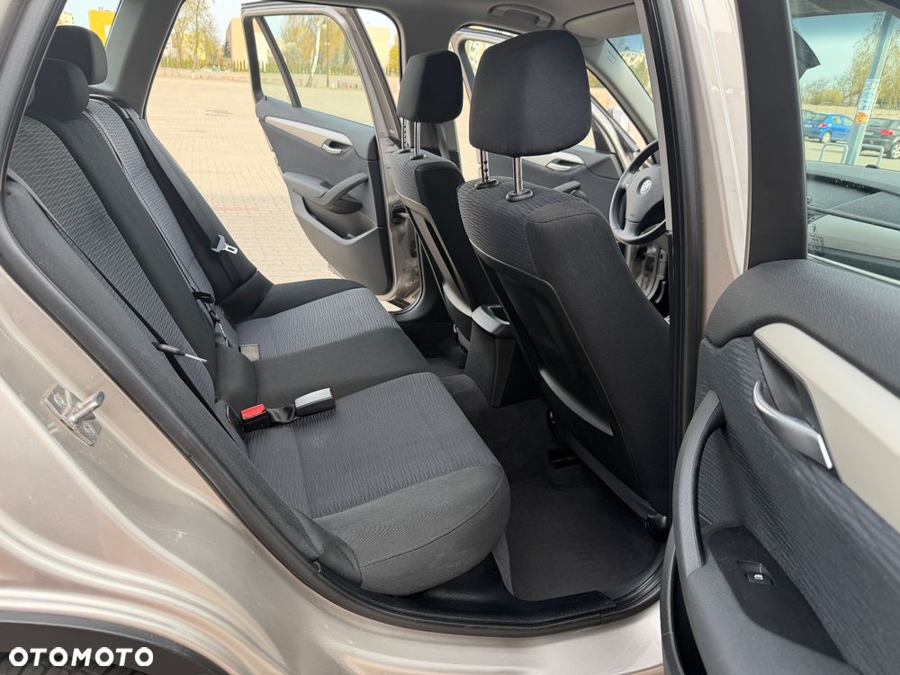 BMW X1 sDrive18i - 19