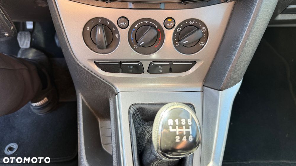 Ford Focus 1.0 EcoBoost Titanium - 17