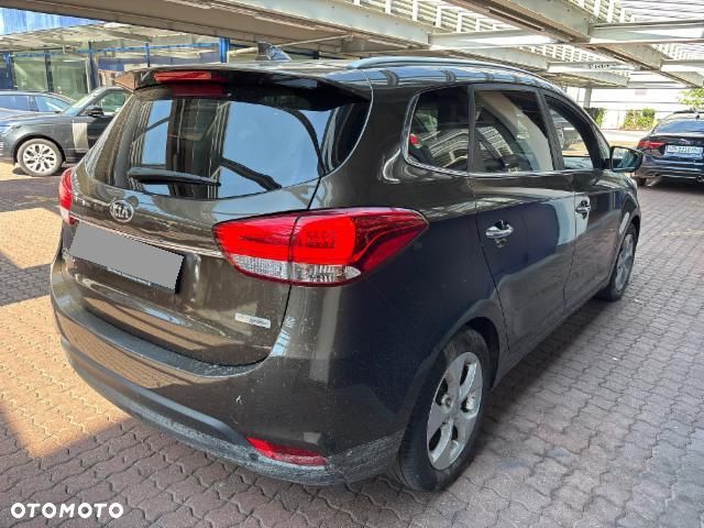 Kia Carens 1.7 CRDi XL 7os - 6