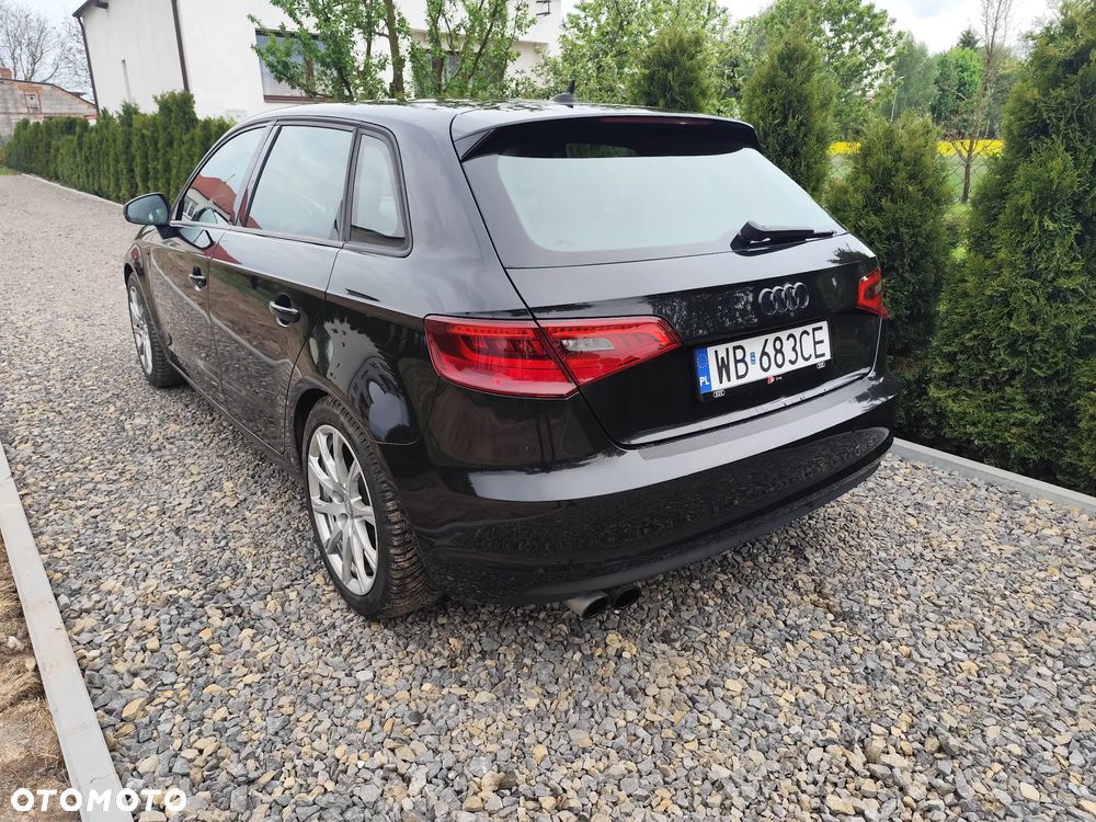 Audi A3 Sportback 1.8 TFSI Ambiente - 4