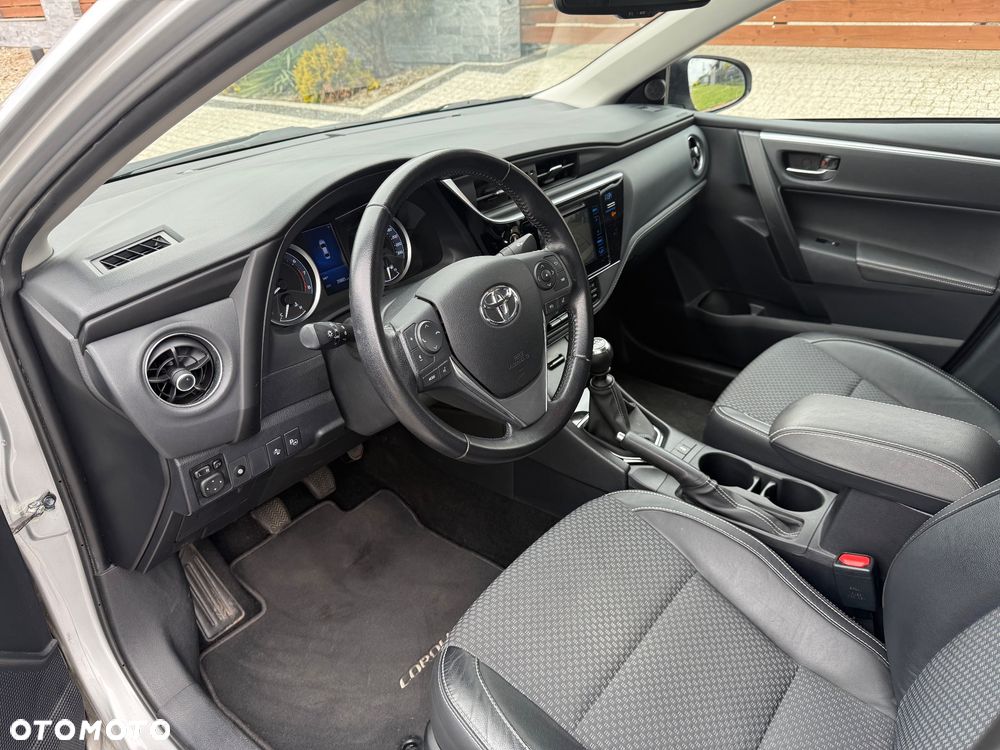 Toyota Corolla 1.6 50th Anniversary - 13