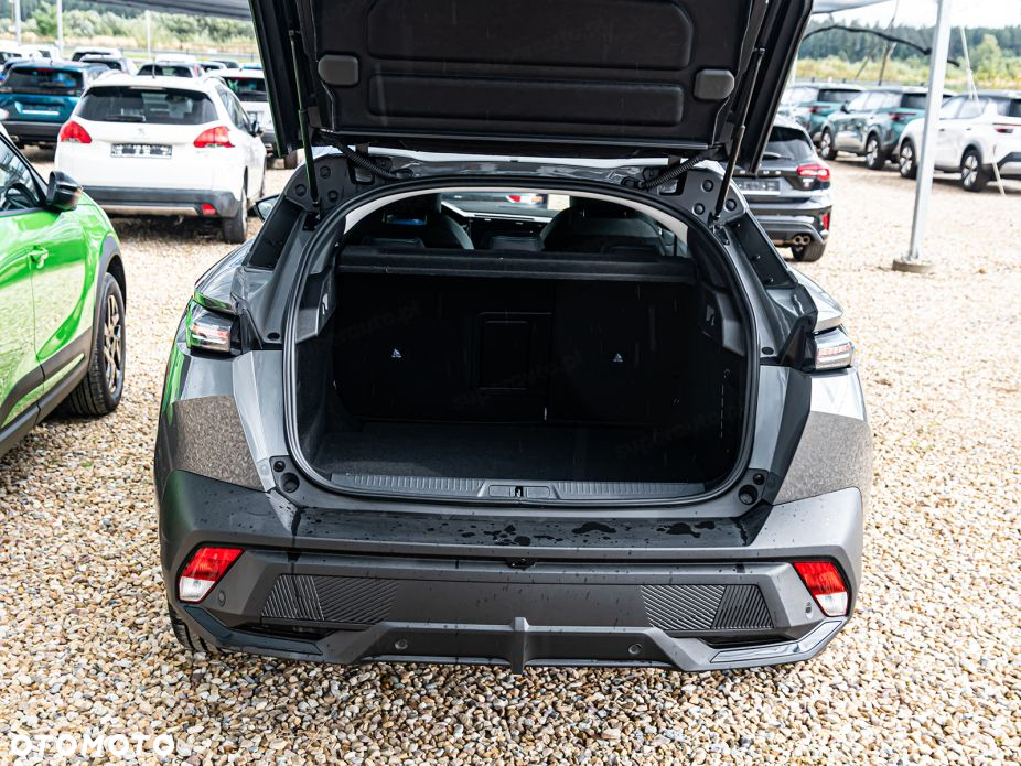 Peugeot 408 - 16