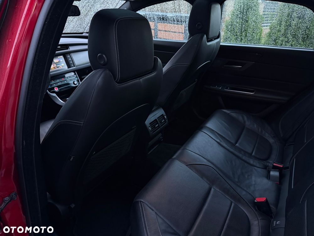 Jaguar XF 3.0 V6 S - 15
