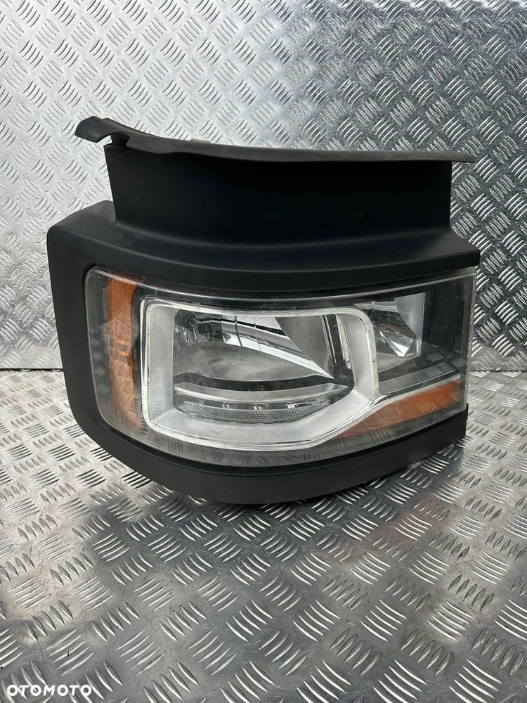 REFLEKTOR LAMPA H7 ŚWIATŁA DZIENNE LED PRAWY Z RAMKĄ SCANIA NEXT GEN NTG - 1