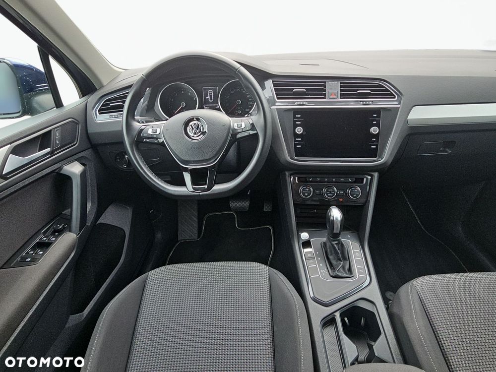 Volkswagen Tiguan - 11