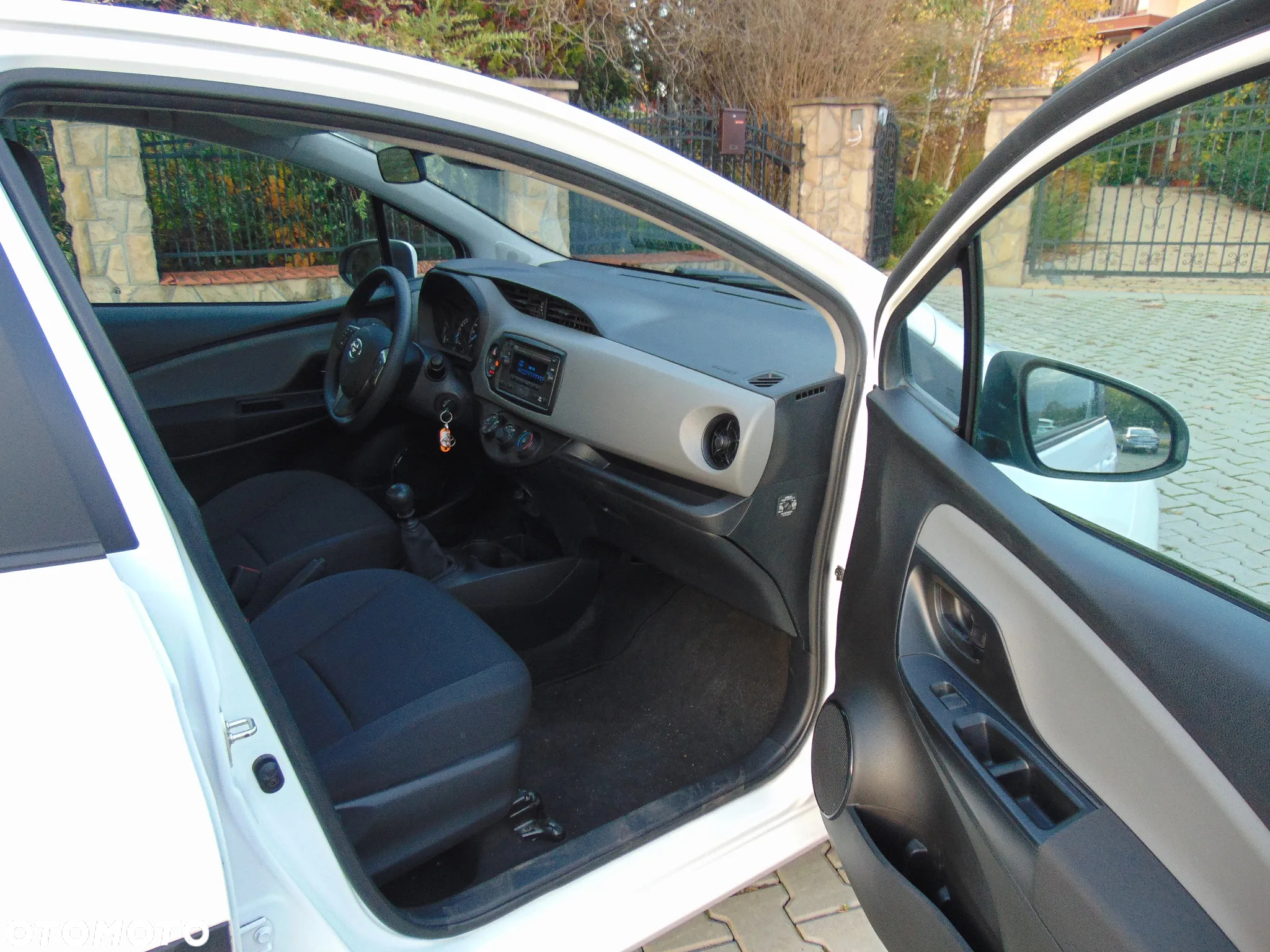 Toyota Yaris 1.5 Premium - 13