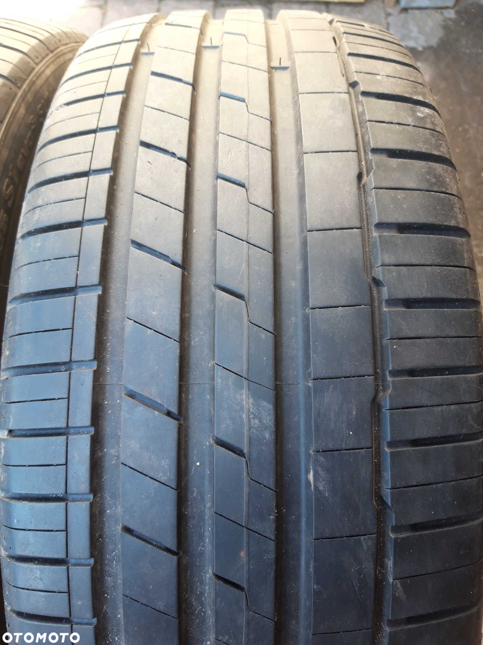 235/45/20 100Y Hankook Ventus S1 EVO3 SUV - 3