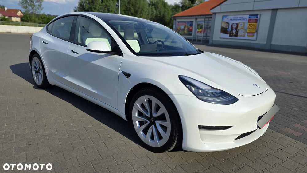 Tesla Model 3 Long Range AWD - 1