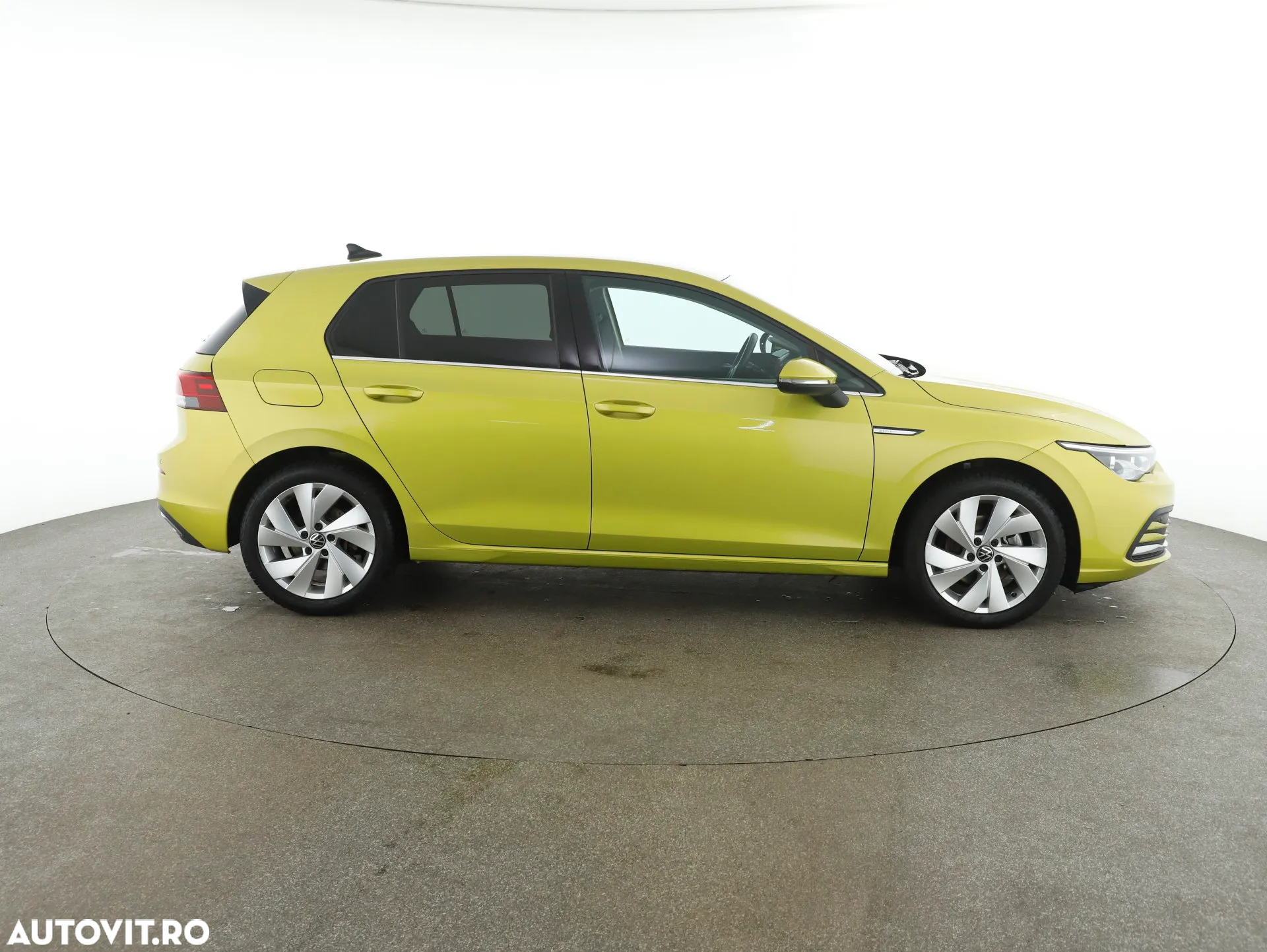 Volkswagen Golf - 6