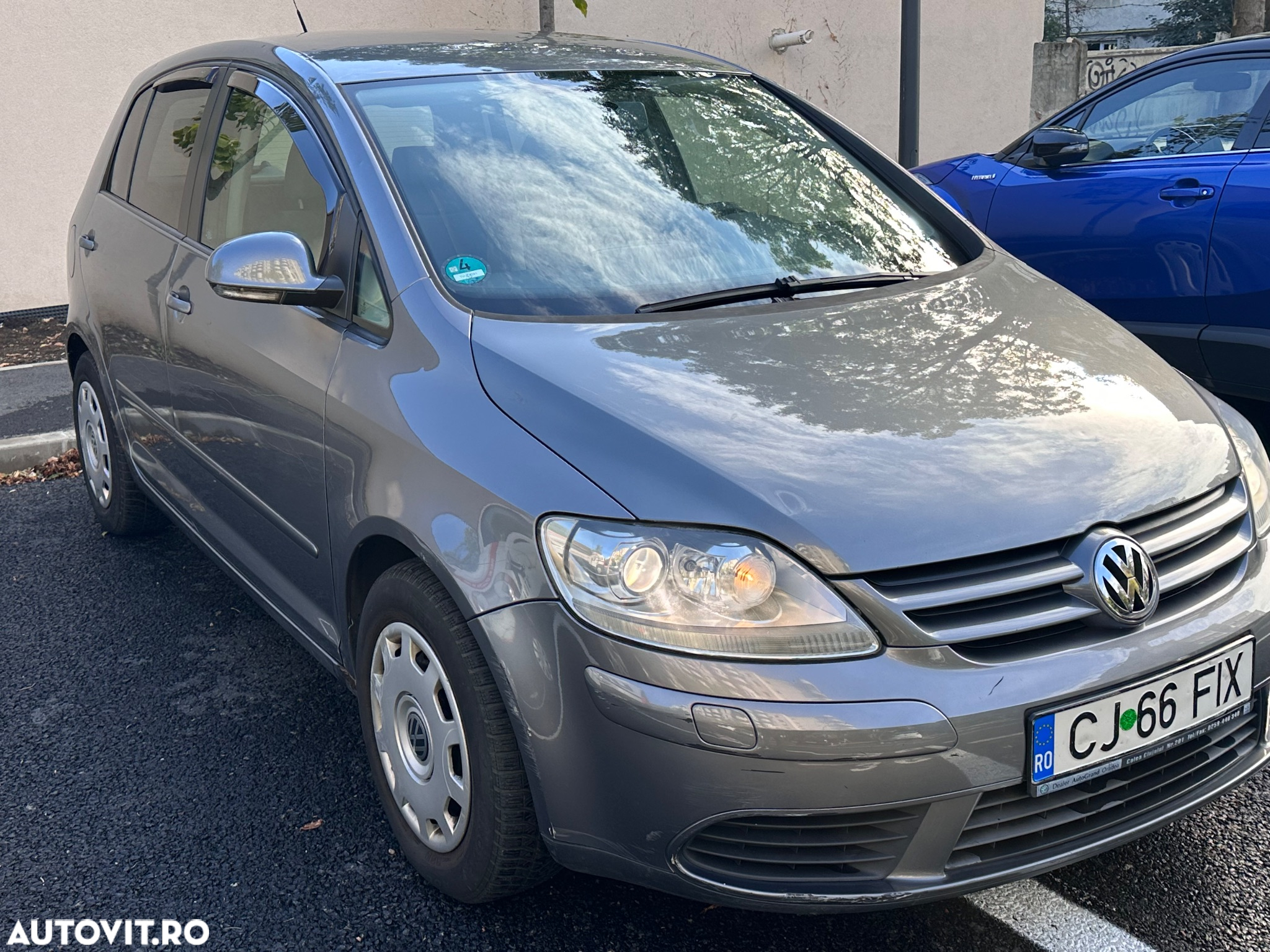 Volkswagen Golf Plus 2.0 TDI Comfortline - 3