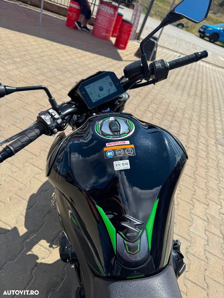 Kawasaki Z 900 - 6