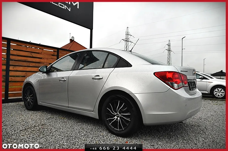 Chevrolet Cruze 1.6 LT+ - 9
