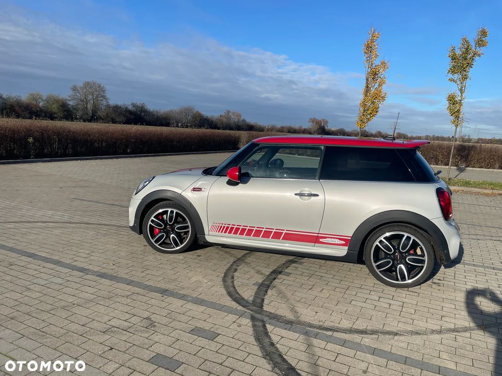 MINI John Cooper Works - 10