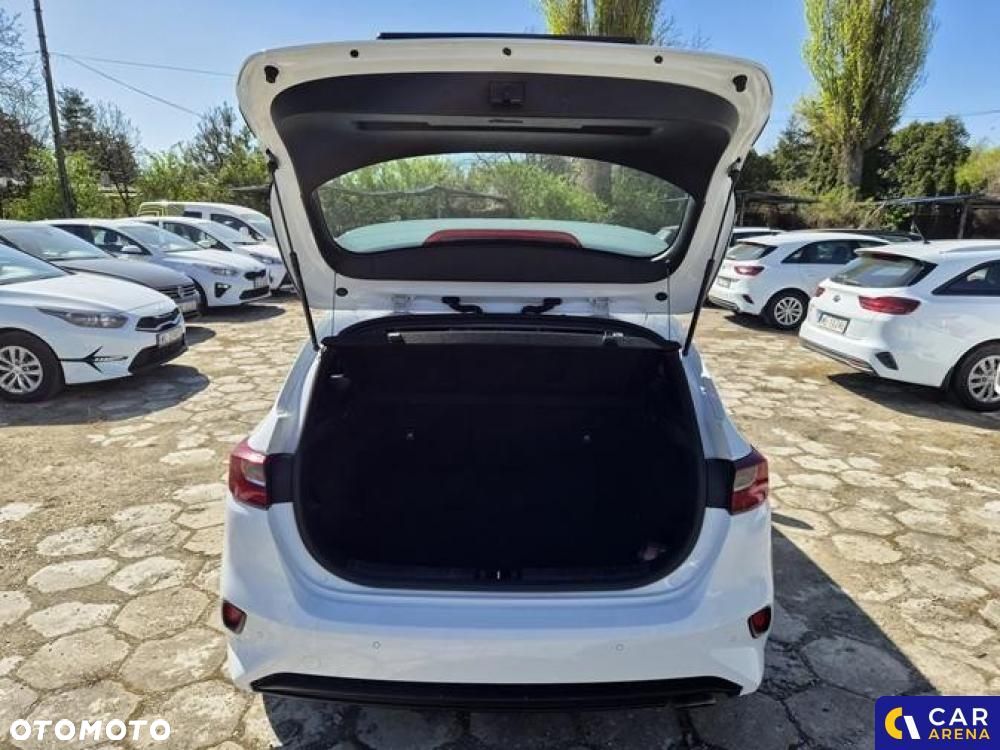 Kia Ceed - 36