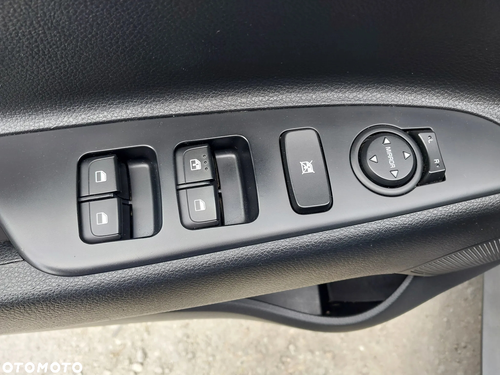 Kia Stonic - 27