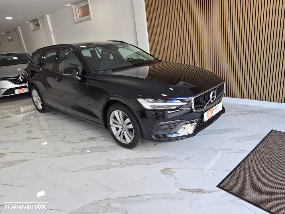 Volvo V60 2.0 B4 Momentum Core Geartronic - 1