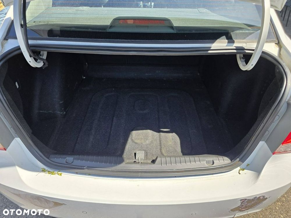 Chevrolet Cruze 1.8 LS - 25