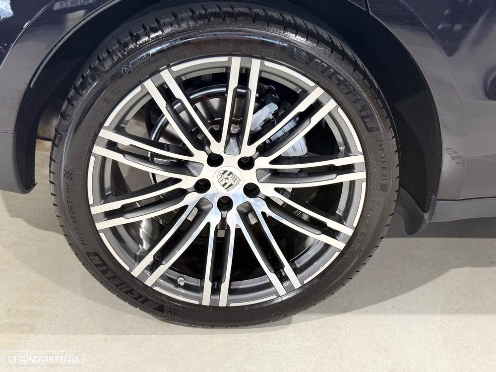 Porsche Macan S - 33