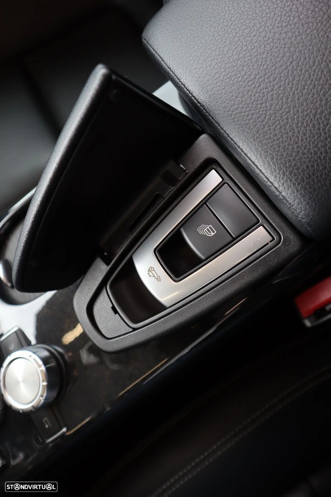 Mercedes-Benz SLK 200 (BlueEFFICIENCY) 7G-TRONIC - 22