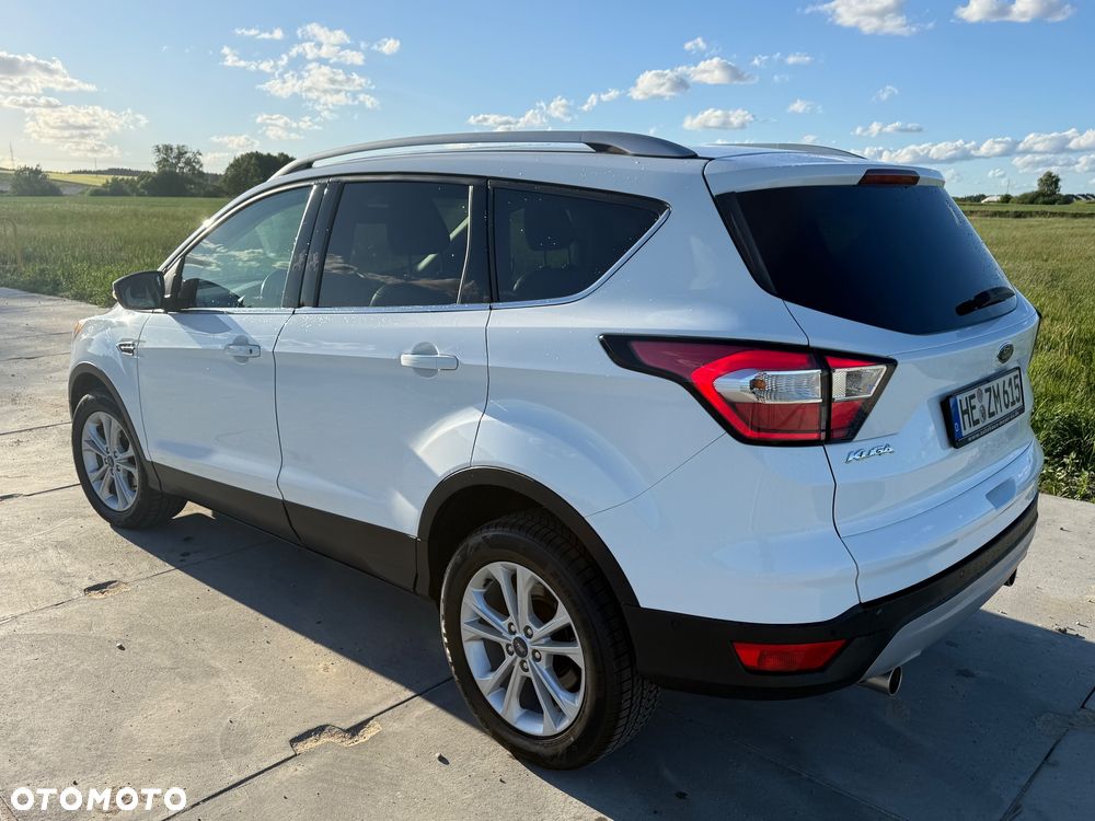 Ford Kuga 2.0 TDCi 2x4 Titanium - 8