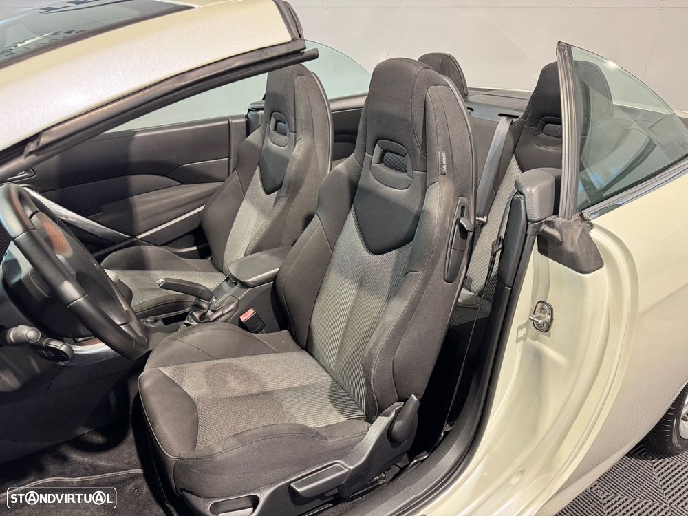Peugeot 308 CC 1.6 HDi Sport - 23