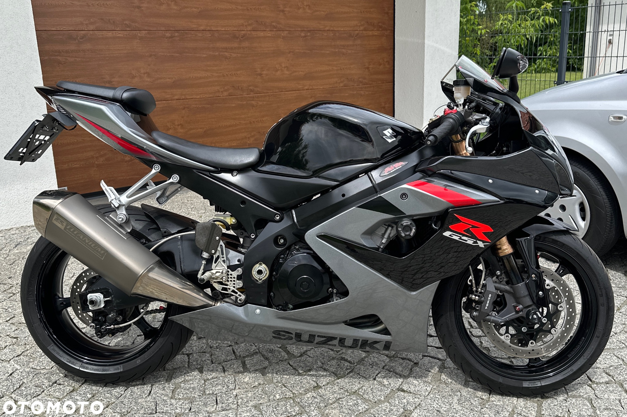 Suzuki GSX 1000 - 3
