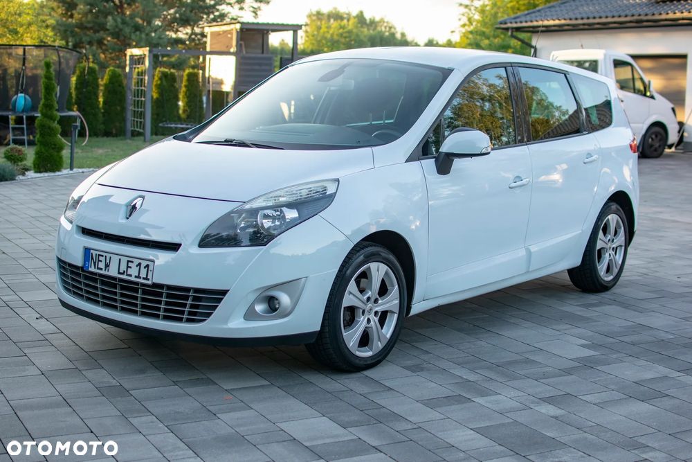Renault Grand Scenic - 31