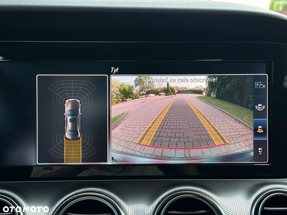Mercedes-Benz Klasa E 220 d 9G-TRONIC - 28
