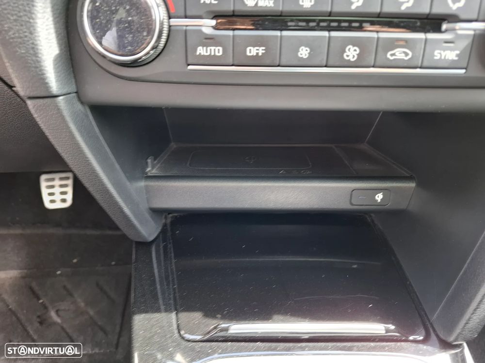 Kia Ceed SW 1.6 CRDi TX+SRF - 31