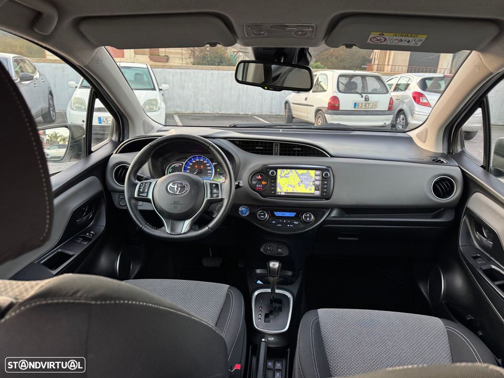 Toyota Yaris 1.5 HSD Comfort - 6