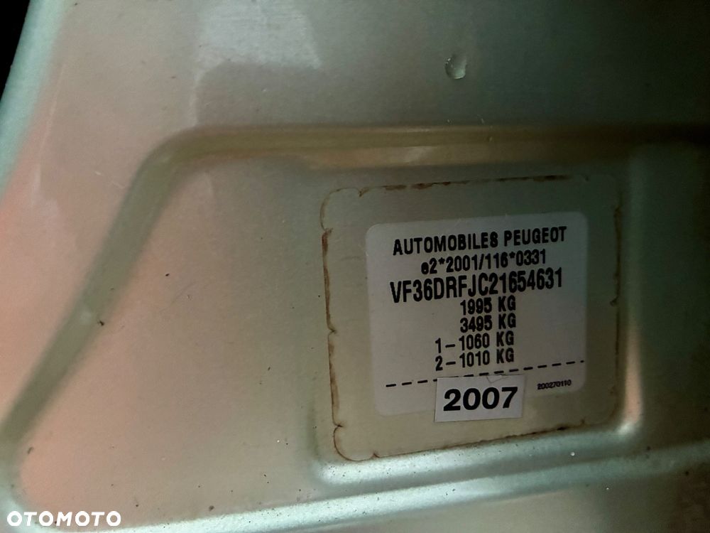 Peugeot 407 2.0 Premium Navtech - 37