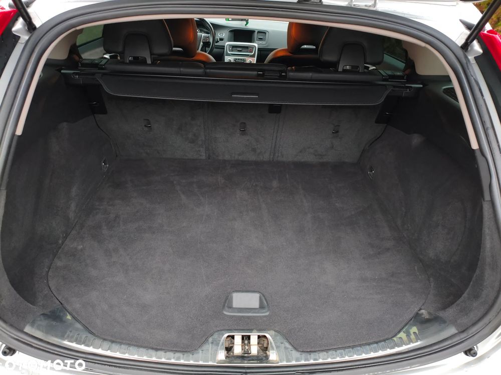 Volvo V60 Cross Country T5 AWD Geartronic Momentum - 10