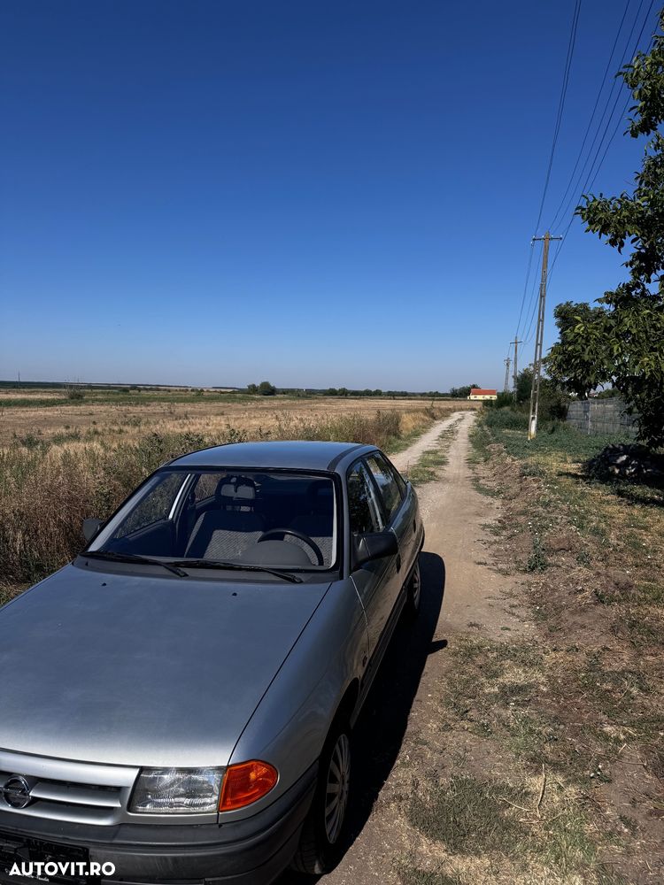 Opel Astra - 2