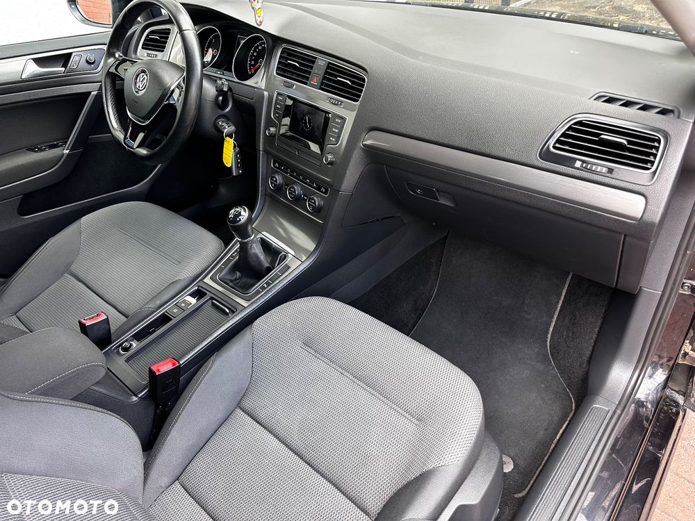 Volkswagen Golf 1.6 TDI BlueMotion Technology Comfortline - 26