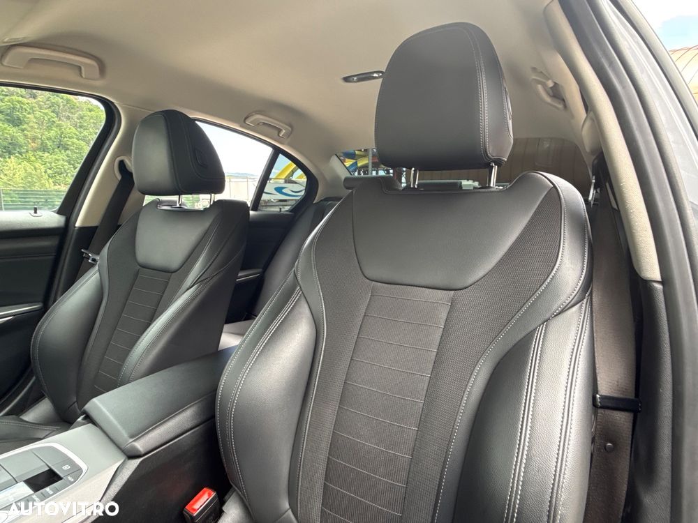 BMW Seria 3 320d xDrive Aut. Sport Line - 28