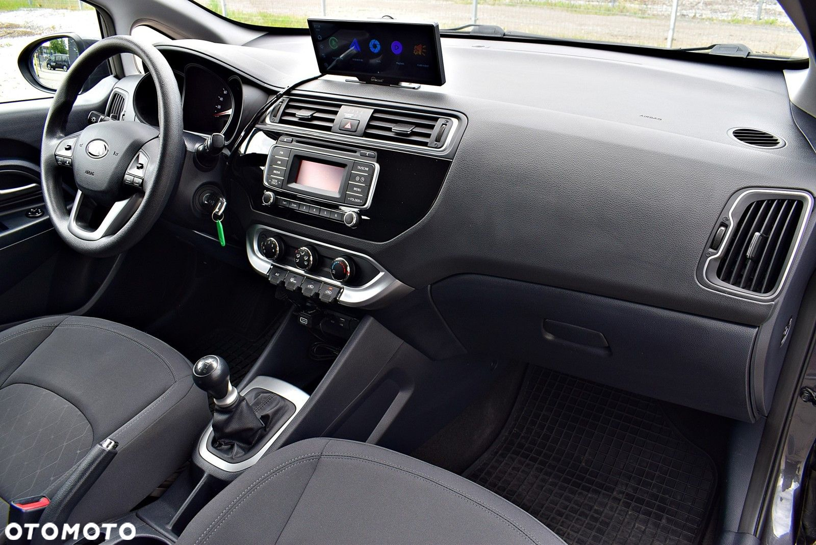 Kia Rio - 22