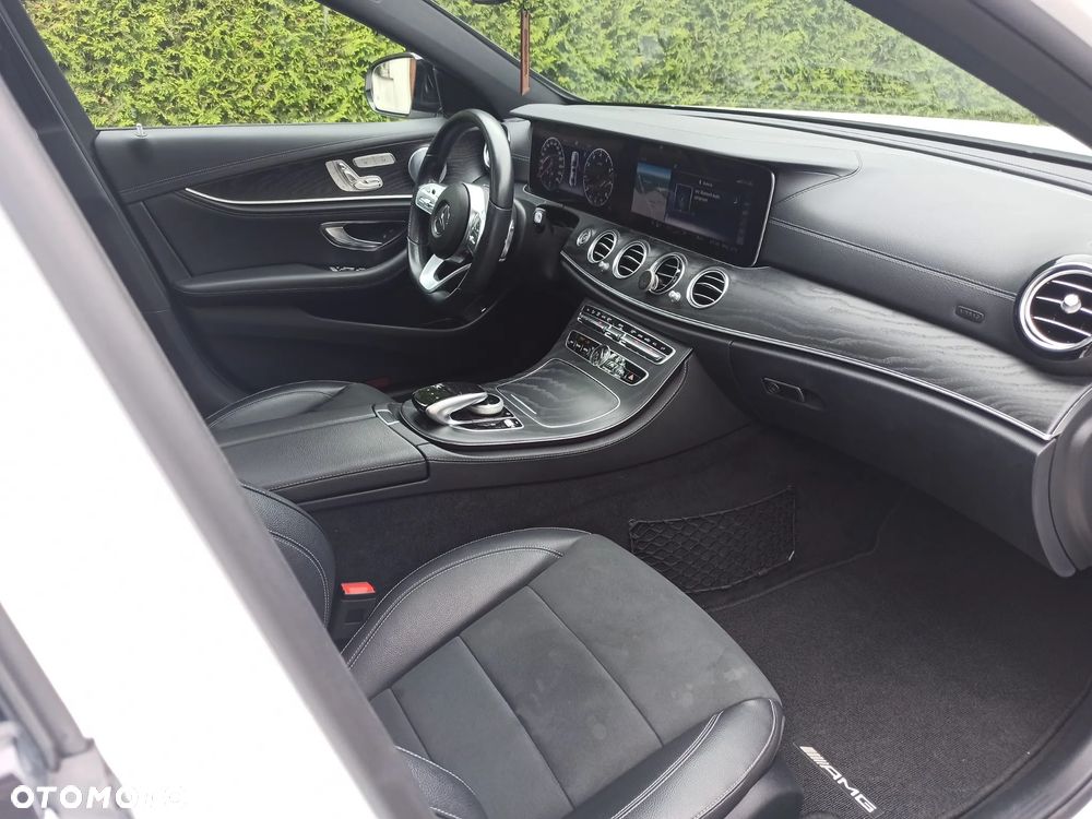 Mercedes-Benz Klasa E 200 4-Matic 9G-TRONIC - 12