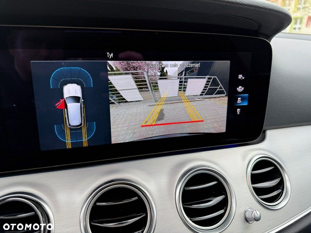 Mercedes-Benz Klasa E - 17