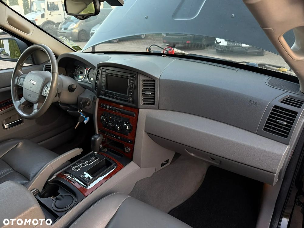 Jeep Grand Cherokee 5.7 V8 HEMI Automatik Overland - 24