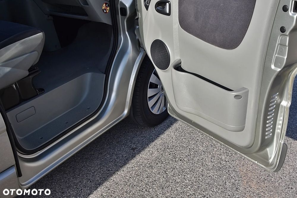 Renault Trafic - 24