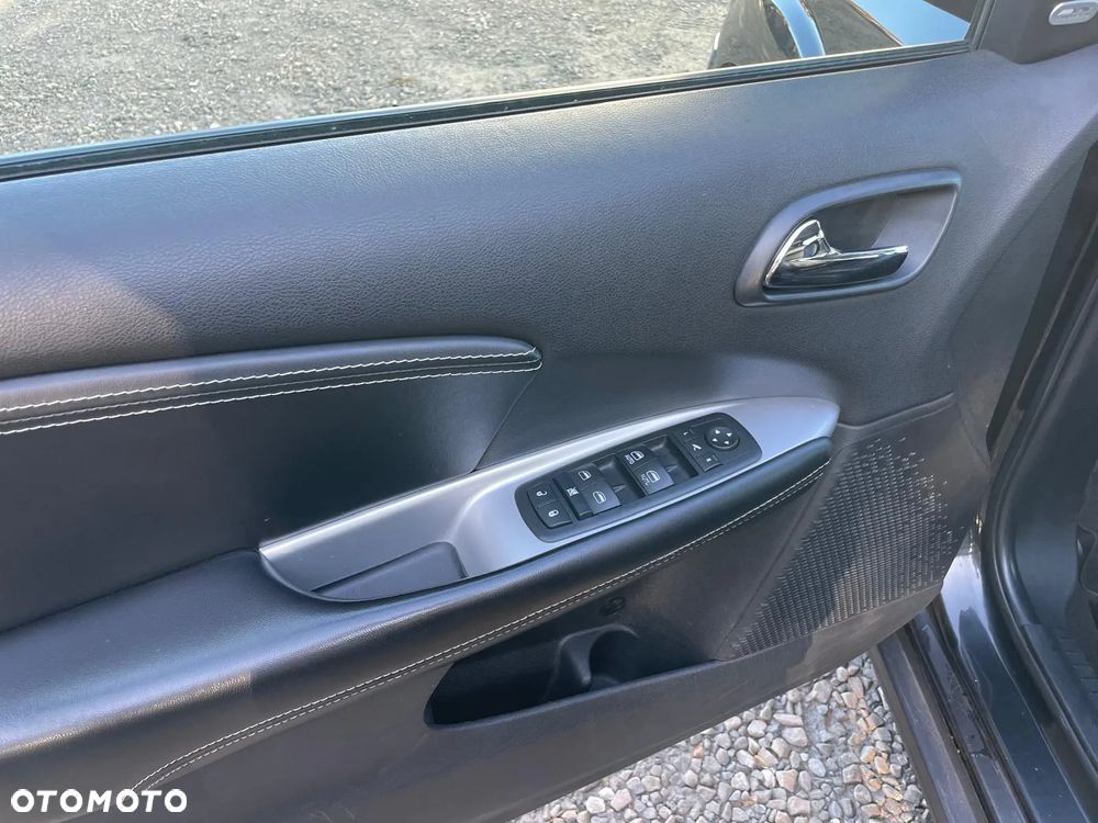 Fiat Freemont 2.0 Multijet Black Code AWD - 22