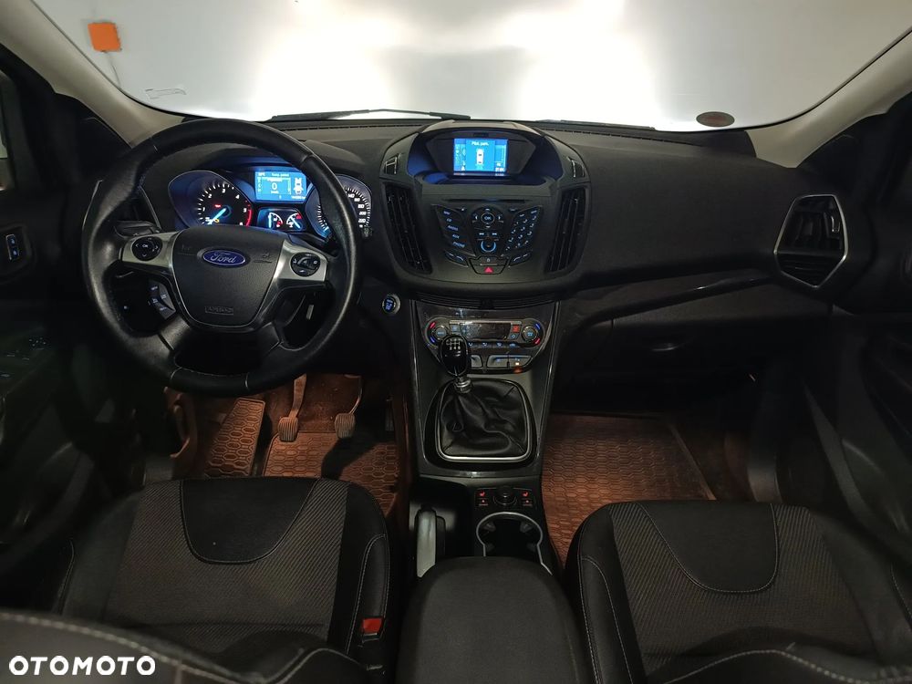 Ford Kuga 2.0 TDCi Titanium - 38